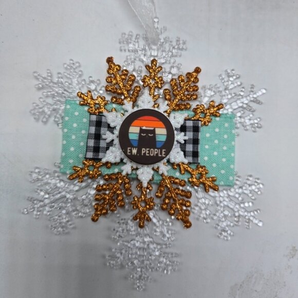 NWT Cat Ew. People Ornament Snowflake Anti-Social Cat Lady Holiday Seasonal OOAK - Picture 2 of 4